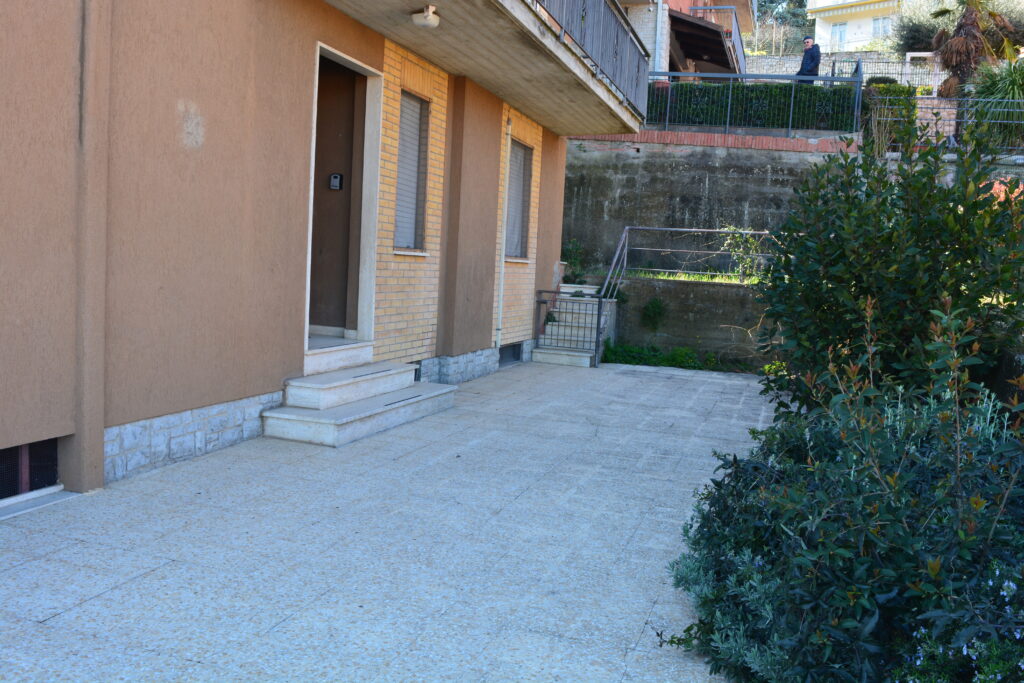 Cortile dal quale si accede all’appartamento